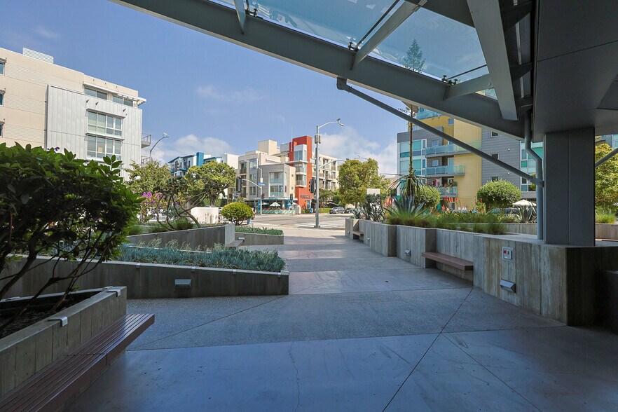 More Photos Of 520 Broadway, Santa Monica Office For Lease