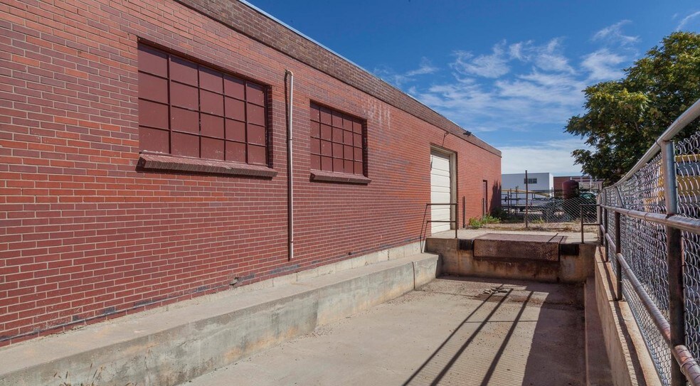 More Photos Of 3888-3890 Forest St, Denver Warehouse For Lease