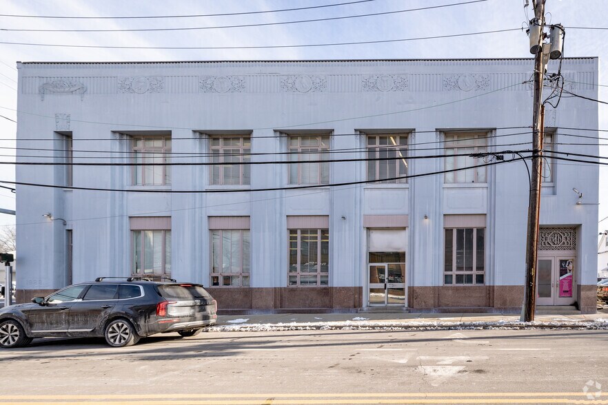 More Photos Of 166-170 Jericho Tpke, Floral Park Loft Creative Space For Lease