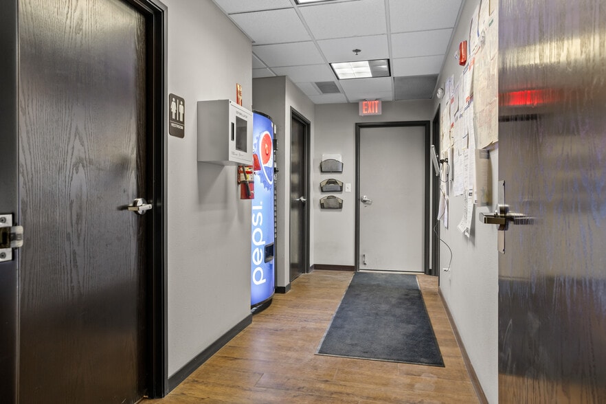 More Photos Of 3820 37 Ave S, Fargo Manufacturing For Sale