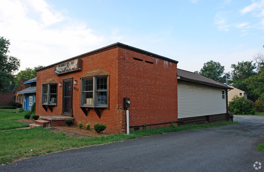 More Photos Of , Falls Church Unknown For Sale