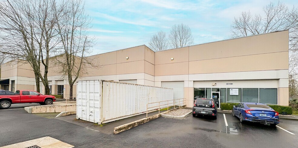 More Photos Of 11824 NE Ainsworth Cir, Portland Warehouse For Lease