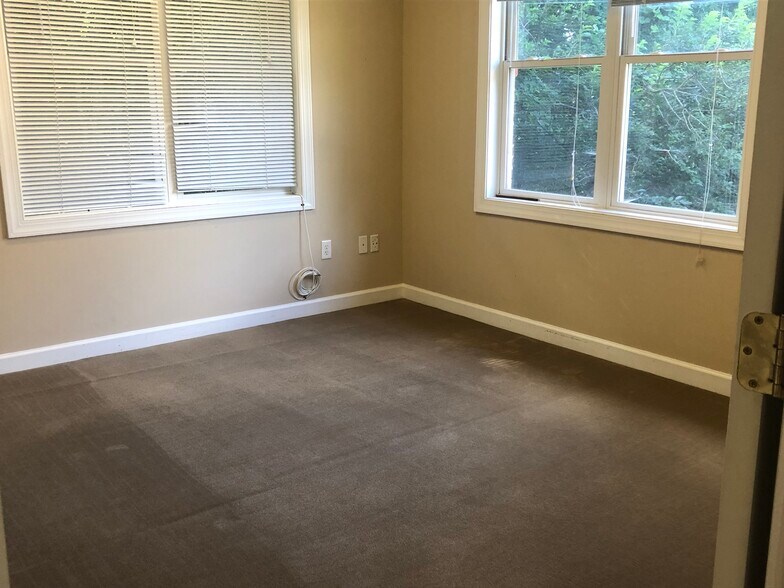 More Photos Of 5640 Six Forks Rd, Raleigh Office For Sale