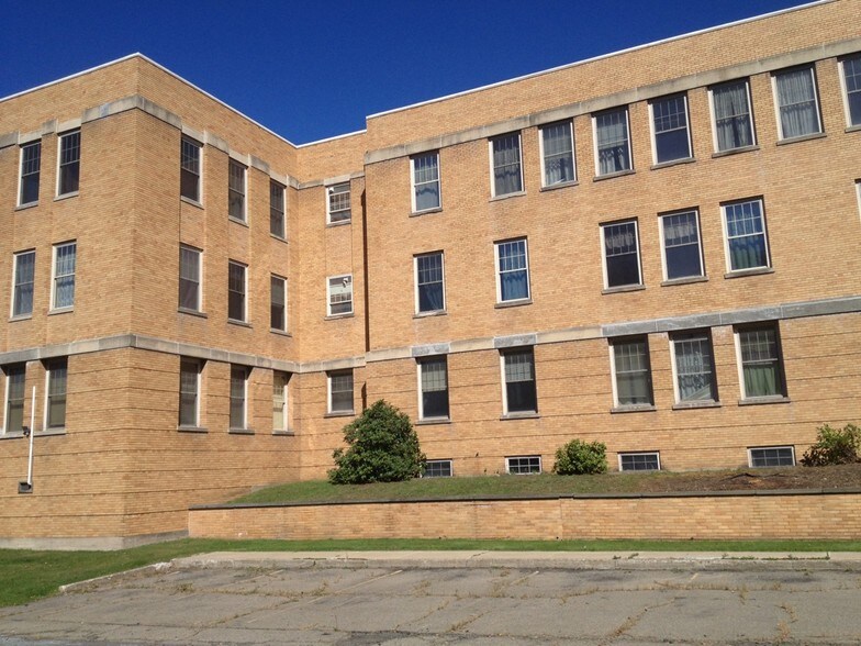 More Photos Of 520 Ruah St, Blossburg Medical For Sale