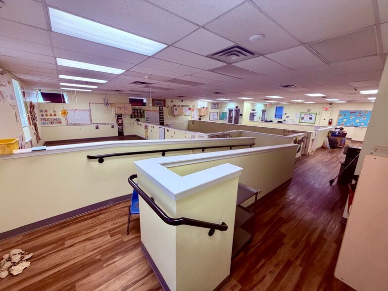 More Photos Of 309 Vine St, Camden General Retail For Sale