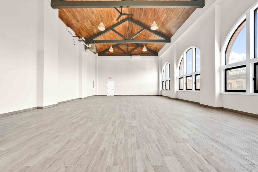 More Photos Of 405-407 Gates Ave, Brooklyn Loft Creative Space For Sale