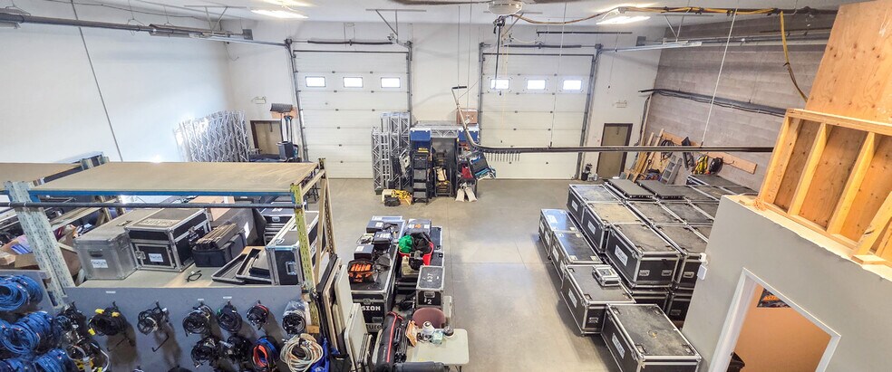 More Photos Of 4002 9 Av N, Lethbridge Warehouse For Sale