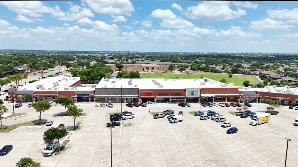 More Photos Of 3044 Old Denton Rd, Carrollton Unknown For Lease