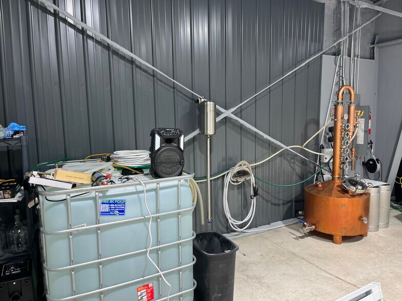 More Photos Of 136 Huron Ave, Oconto Warehouse For Sale