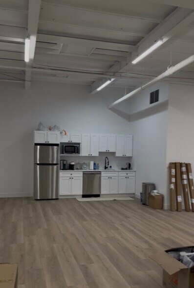 More Photos Of 12 River St, Norwalk Loft Creative Space For Lease