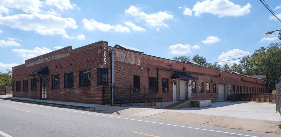 More Photos Of 259 Milton Ave SE, Atlanta Showroom For Lease