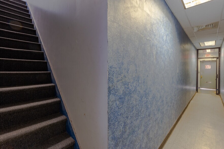 More Photos Of 22-26 4th Ave, Brooklyn Storefront Retail Office For Lease