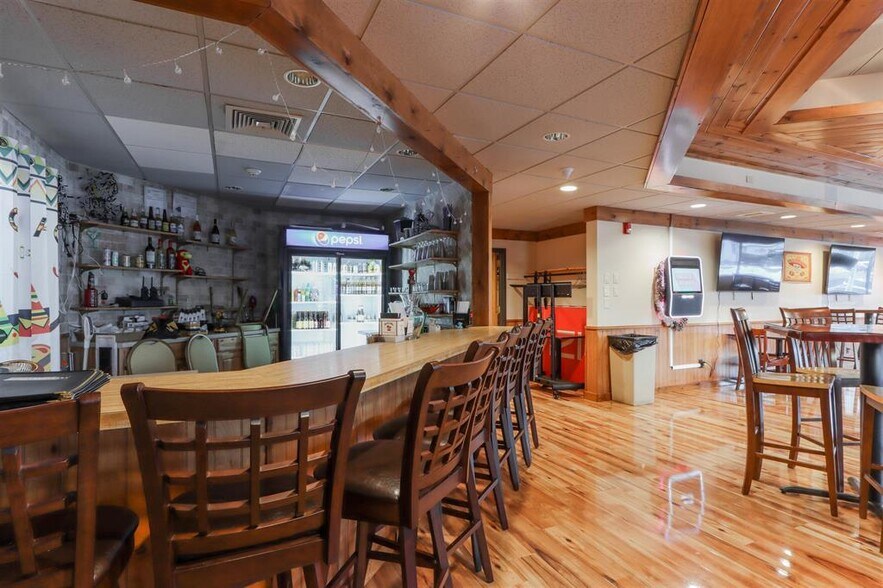 More Photos Of N2717 County Road QQ, Waupaca Restaurant For Sale