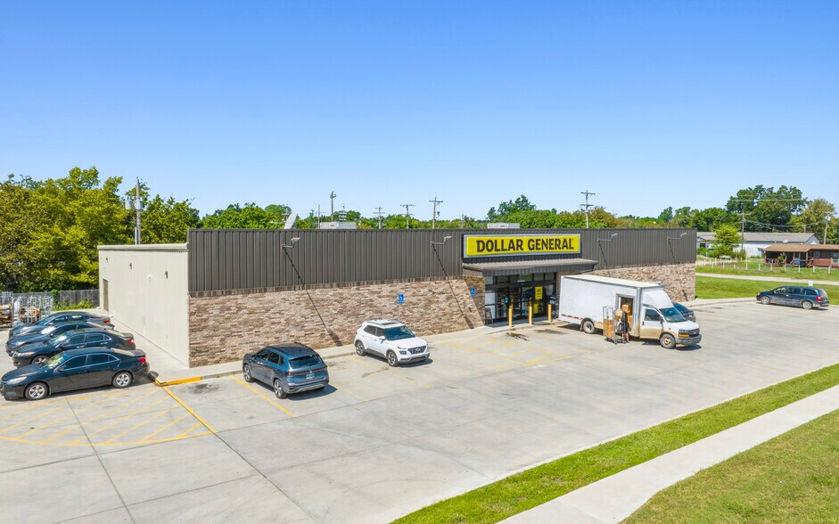 More Photos Of 241 N Main St, Jennings Freestanding For Sale