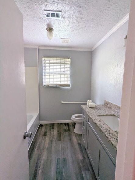 More Photos Of 17600 Fm 1488 Rd, Magnolia Office For Sale