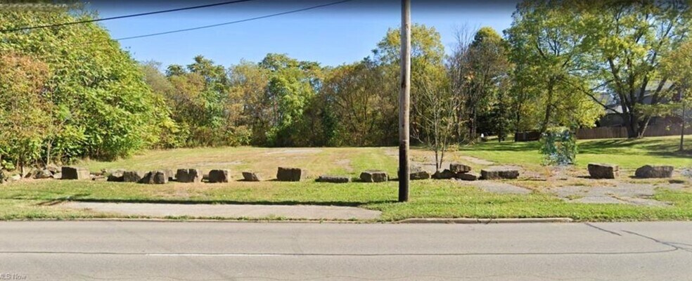 Primary Photo Of 1029 N Main St, Hubbard Land For Sale