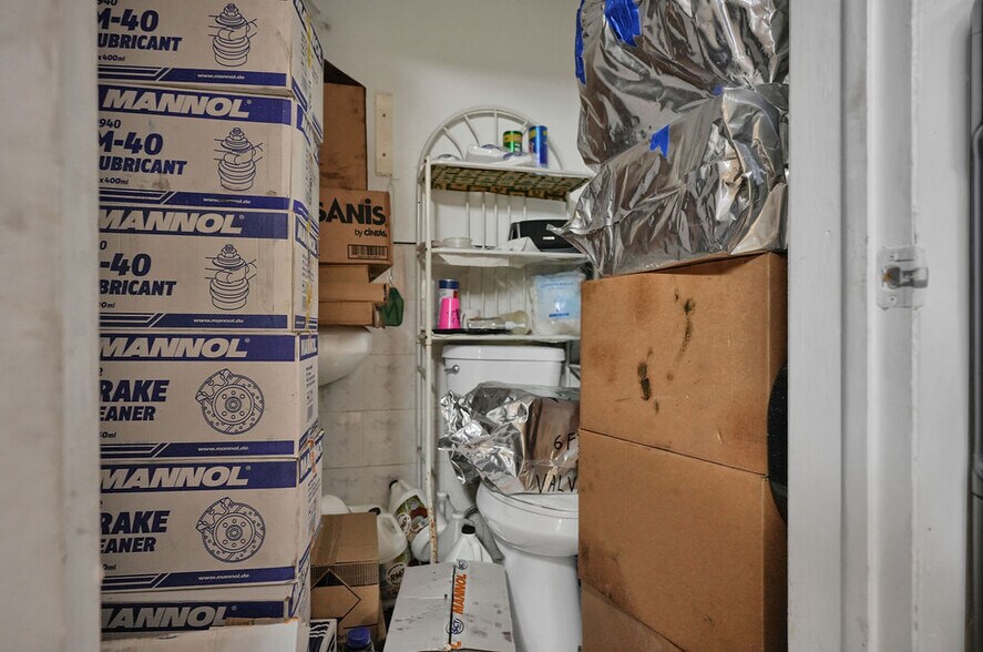 More Photos Of 7007 SW 13th Ter, Miami Warehouse For Sale