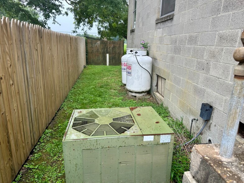 More Photos Of 206 Church St, Vienna Religious Facility For Sale