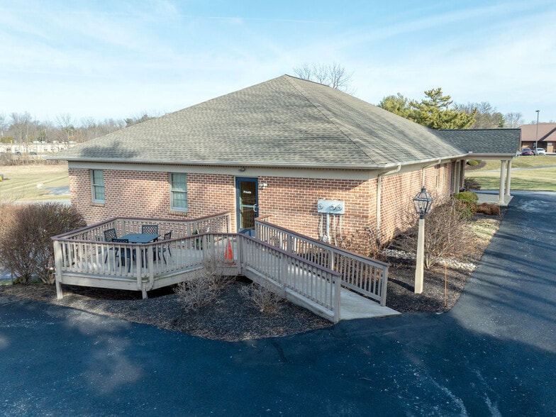 More Photos Of 918 Russell Dr, Lebanon Office For Lease