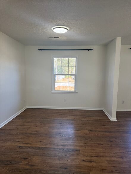 More Photos Of 118 E 7th North St, Summerville Office For Lease