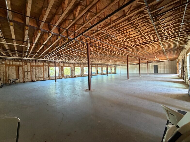 More Photos Of 951 Lonestar Pky, Montgomery Office For Lease