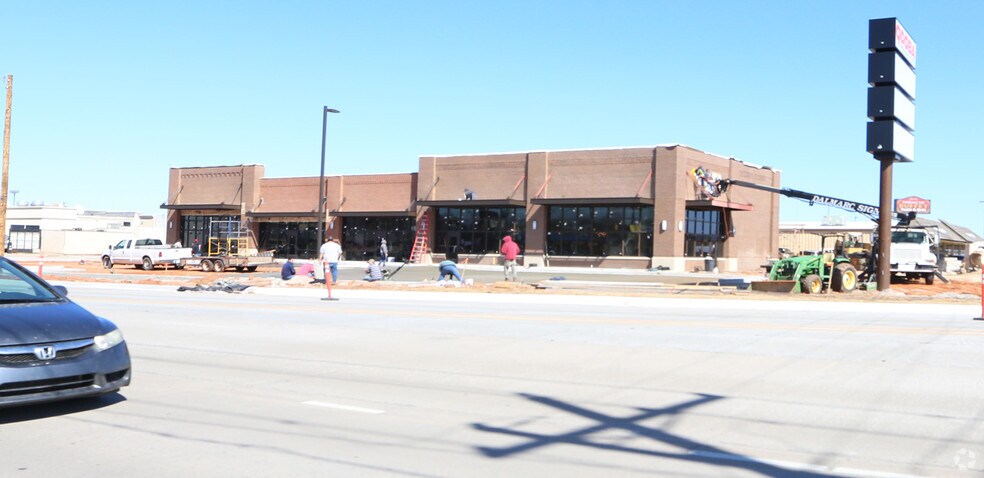 More Photos Of 114 N Washington St, Weatherford Storefront Retail Office For Lease