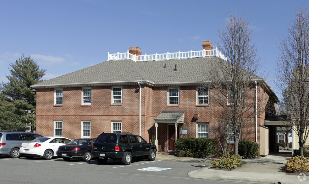 Primary Photo Of 9603 W Gayton Rd, Richmond Office For Lease