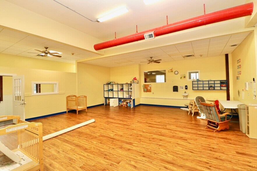 More Photos Of 715 W Locust St, Dubuque Office Residential For Sale