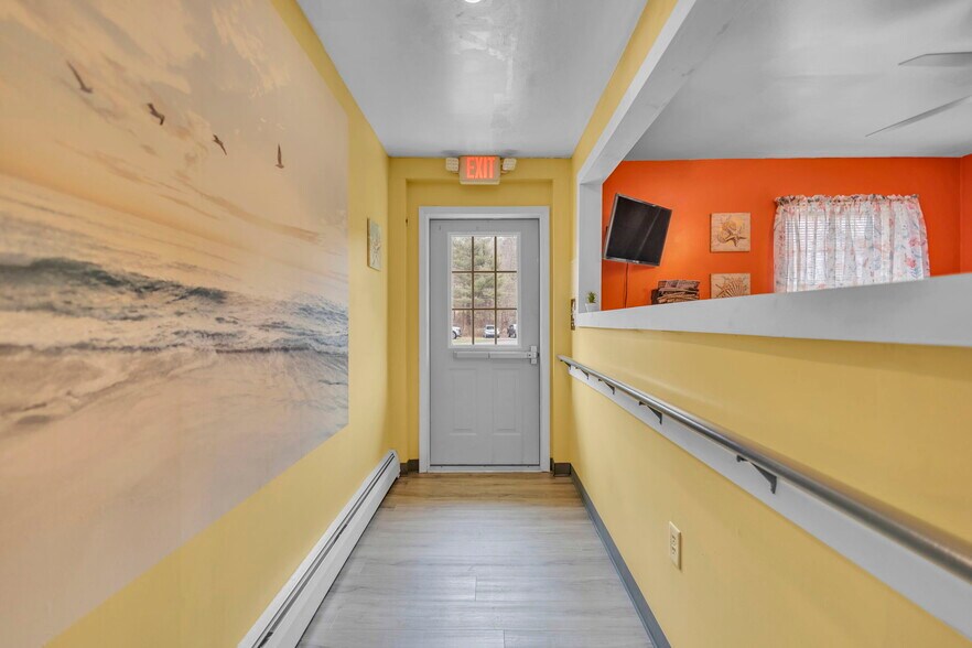 More Photos Of 106 Carr St, Nicholson Assisted Living For Sale