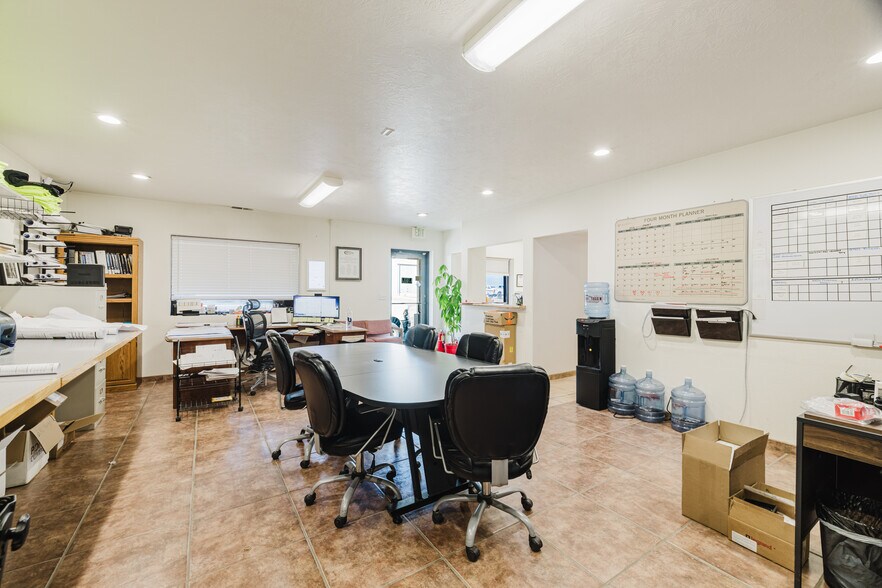 More Photos Of 1070 Silver St, Elko Manufacturing For Lease