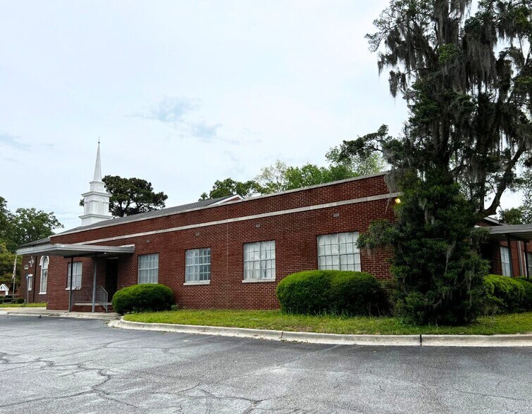 More Photos Of 309 Tibet Ave, Savannah Specialty For Sale