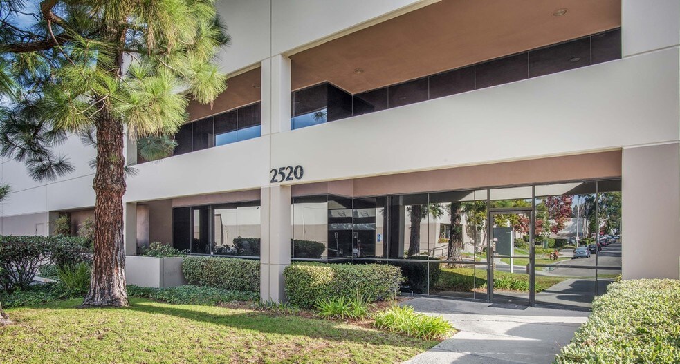 More Photos Of 2520 Mira Mar Ave, Long Beach Warehouse For Lease
