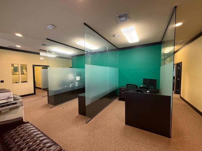 More Photos Of 5115 S Lakeland Dr, Lakeland Office For Sale