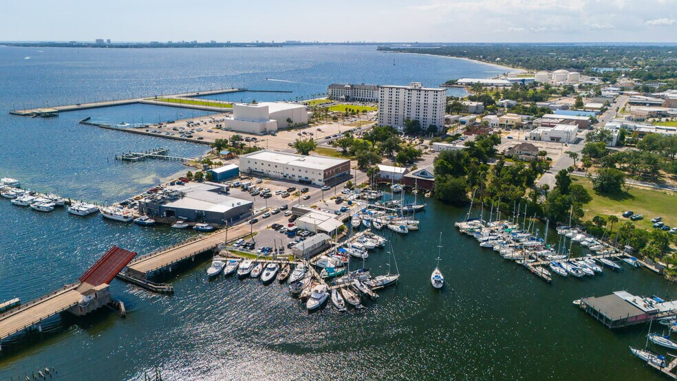 More Photos Of 231-235 Beach Dr, Panama City Office For Lease