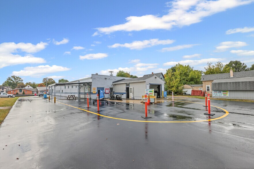 More Photos Of 44 E Harrison St, Alliance Carwash For Sale