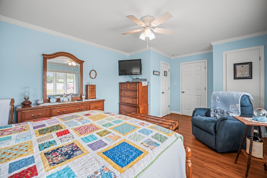 More Photos Of 128 Killian Farm Rd, Stanley Medical For Lease