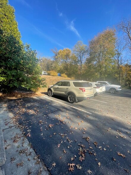 More Photos Of 995 Beaver Grade Rd, Coraopolis Medical For Lease