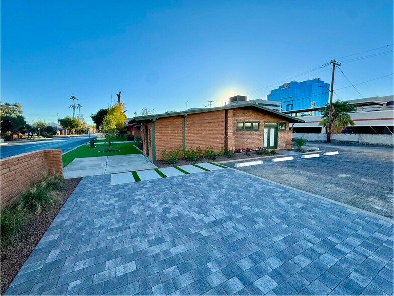 More Photos Of 51 E Monterey Way, Phoenix Medical For Lease