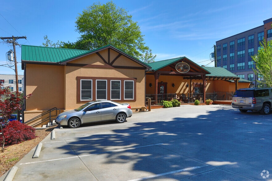 Primary Photo Of 106 Earle St, Clemson Restaurant For Lease