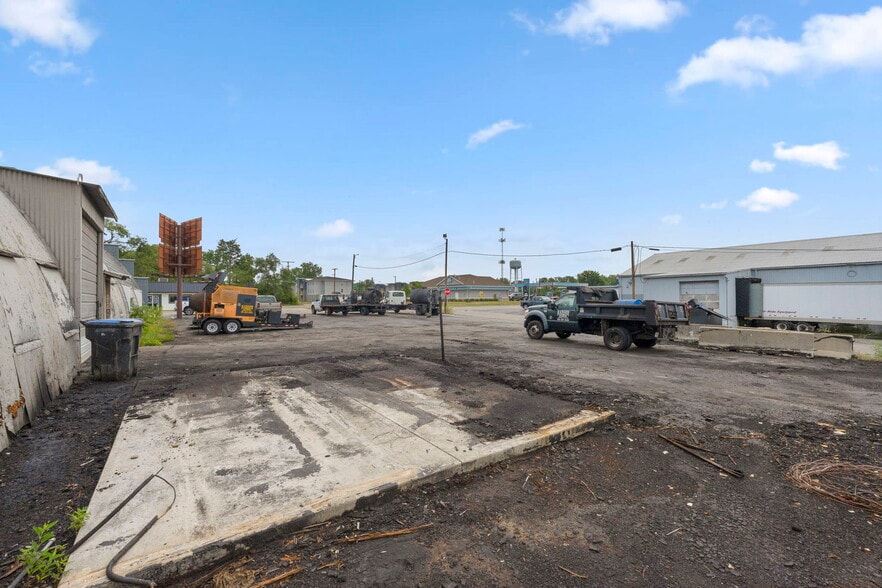 More Photos Of 310 Argonne Rd, Warsaw Warehouse For Sale