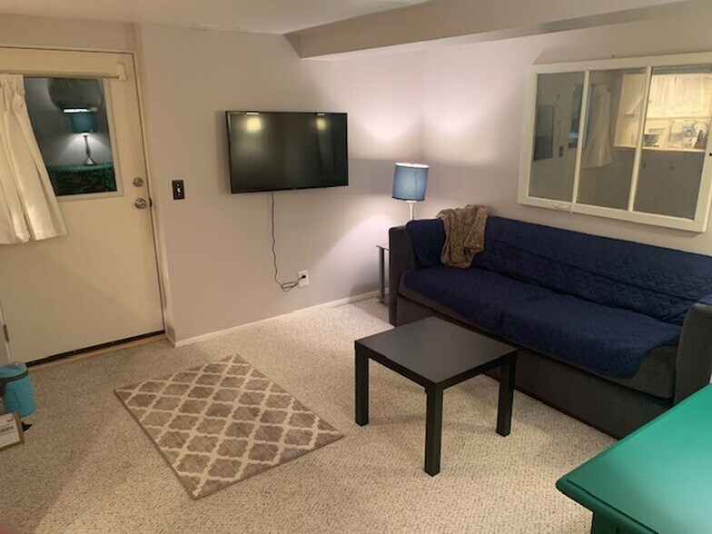 More Photos Of 1302 N 49th St, Seattle Apartments For Sale