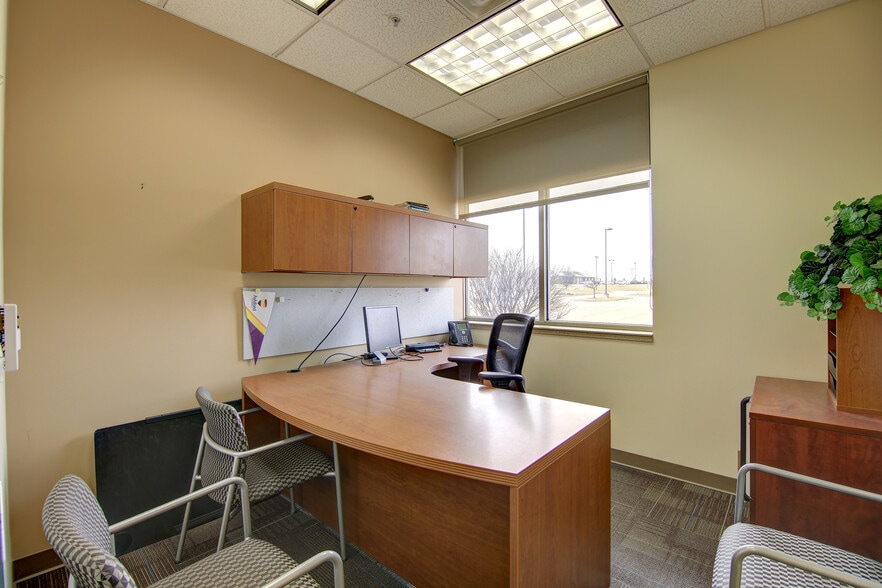 More Photos Of 1310 19th Ave NW, Clinton Light Manufacturing For Lease