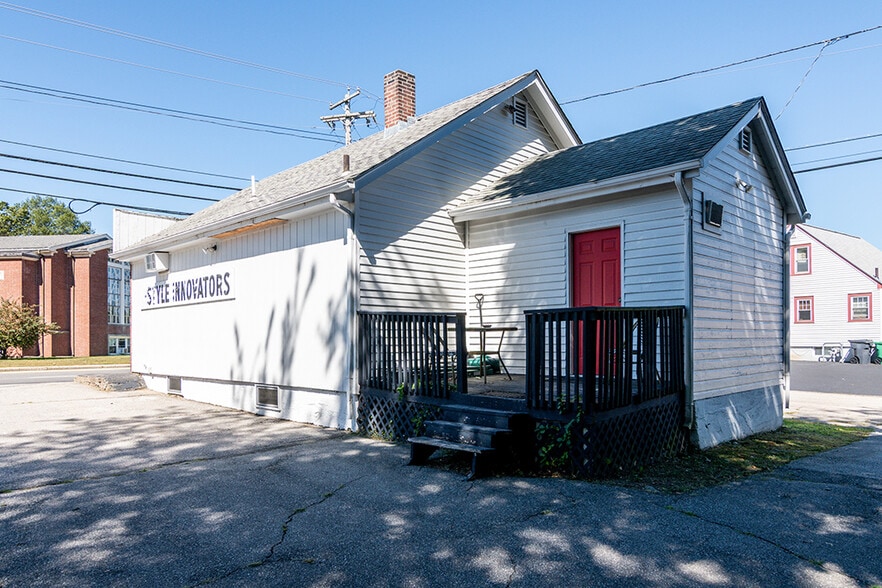 More Photos Of 1824 Warwick Ave, Warwick Storefront For Sale