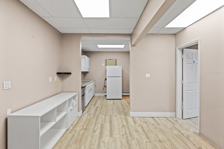 More Photos Of 15 E Carl St, Hicksville Office For Sale