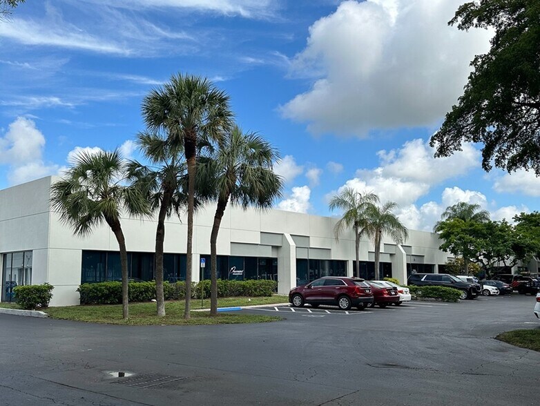 More Photos Of 3600-3665 Park Central Blvd N, Pompano Beach Unknown For Lease