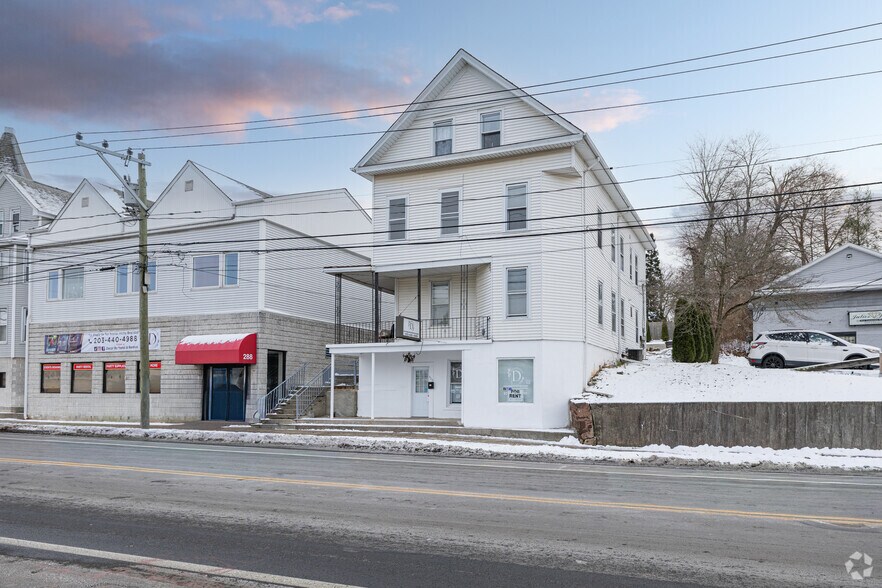 Primary Photo Of 302 W Main St, Meriden Storefront Retail Residential For Lease