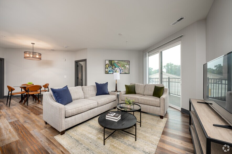 More Photos Of 1155 S Rangeline Rd, Carmel Apartments For Lease