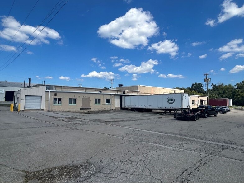 More Photos Of 420 Kessler Mill Rd, Salem Light Distribution For Sale