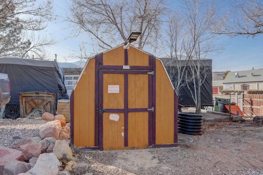 More Photos Of 2425-2427 Busch Ave, Colorado Springs Industrial For Sale