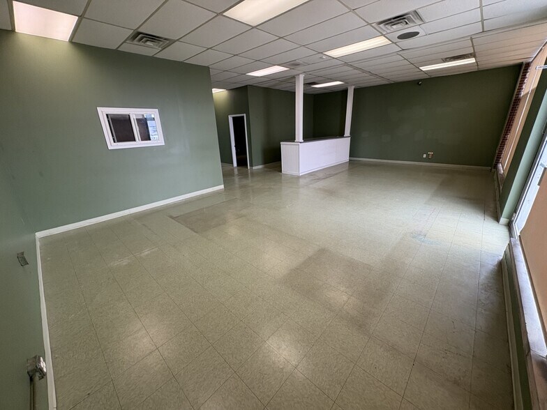 More Photos Of 5351 N Keystone Ave, Indianapolis Freestanding For Lease